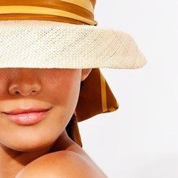 ΧΩΡΙΣ ΧΡΩΜΑ